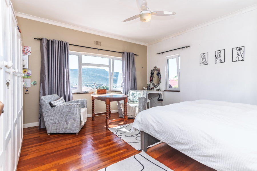5 Bedroom Property for Sale in Fish Hoek Western Cape